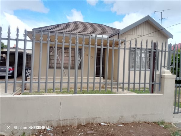 5 Bed House in Turffontein