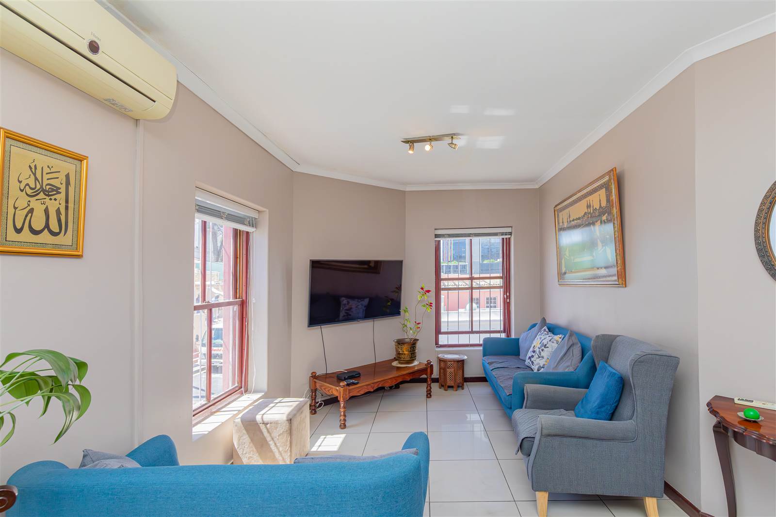 2 Bed Apartment in Bo-Kaap photo number 5
