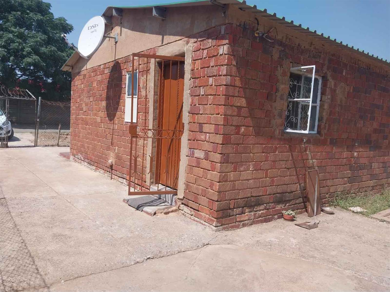 2 Bed House in Mamelodi West photo number 3