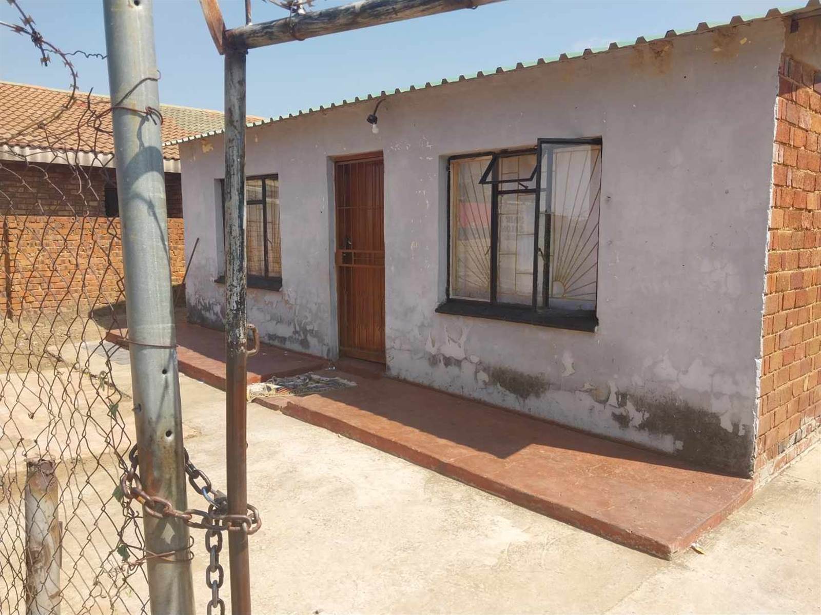 2 Bed House in Mamelodi West photo number 2