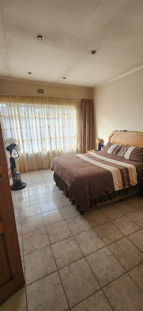 4 Bed House in Erasmia photo number 3