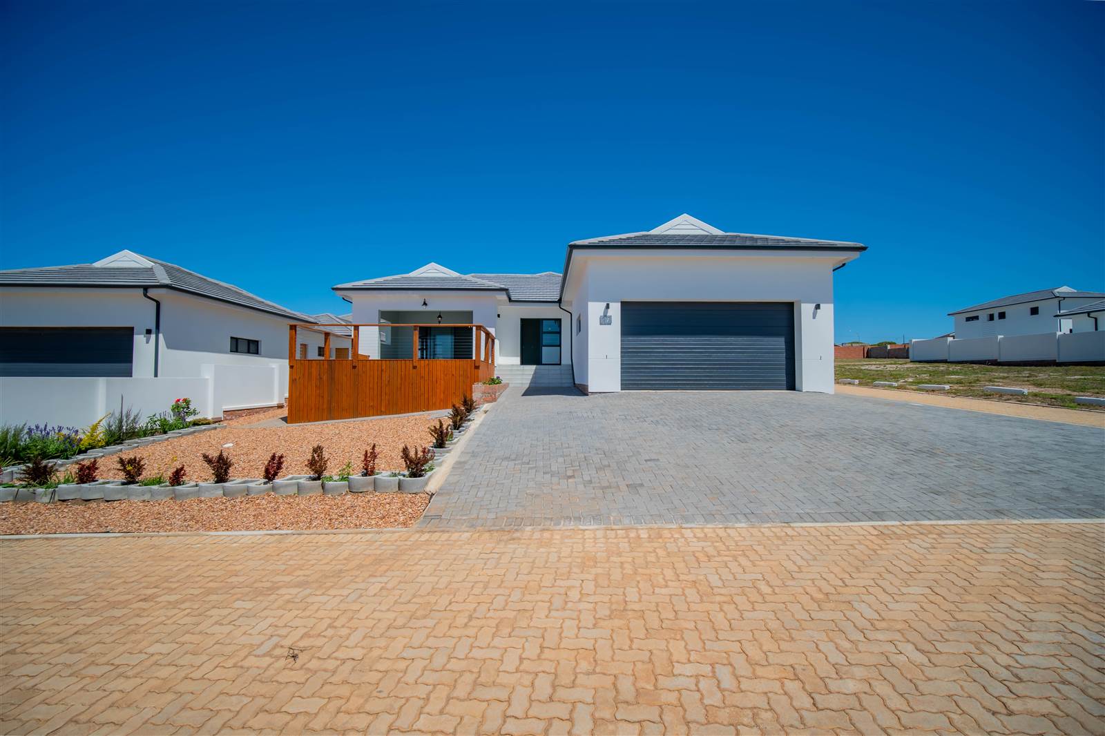 3 Bed House in Jeffreys Bay photo number 27