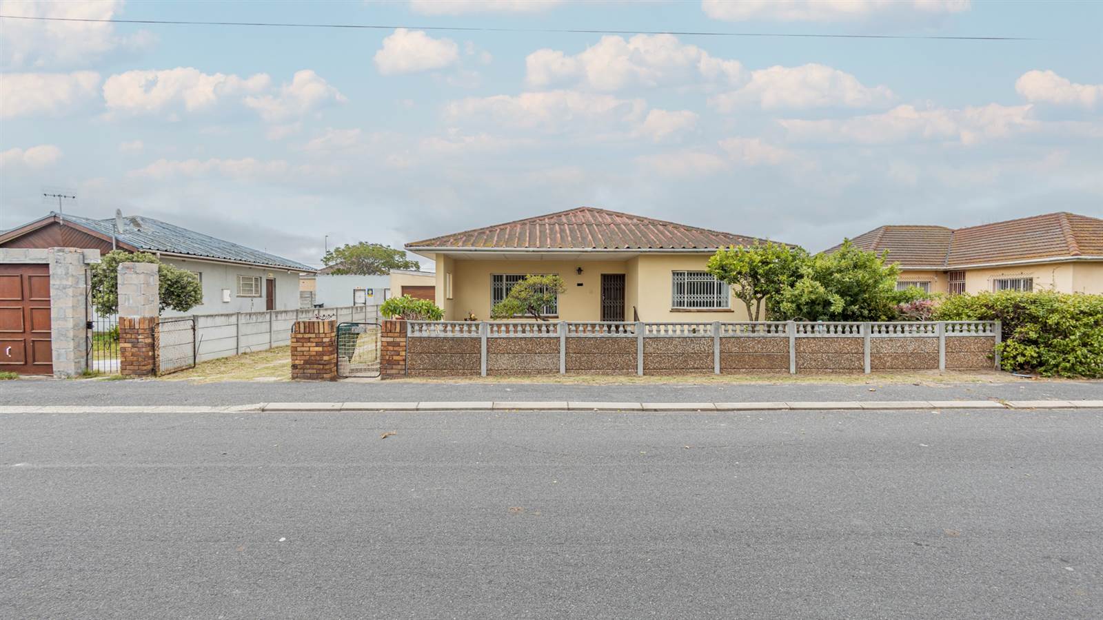 3 Bed House in Bellville South photo number 1