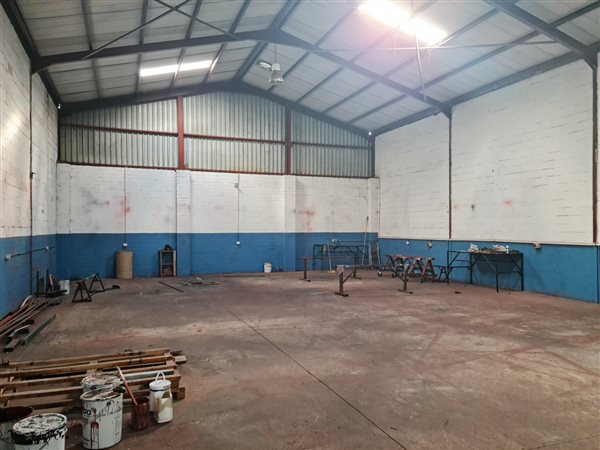 274  m² Industrial space