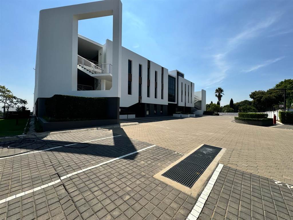2592  m² Commercial space in Bryanston photo number 10