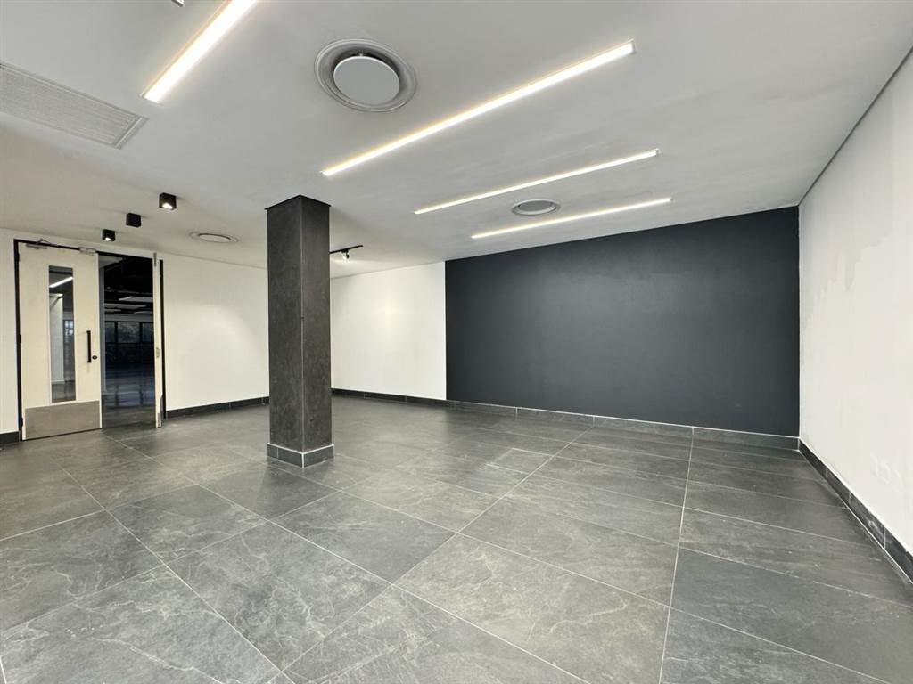 2592  m² Commercial space in Bryanston photo number 11