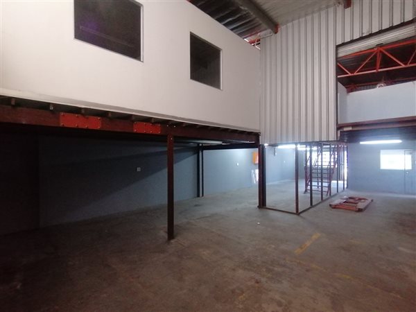 270  m² Industrial space