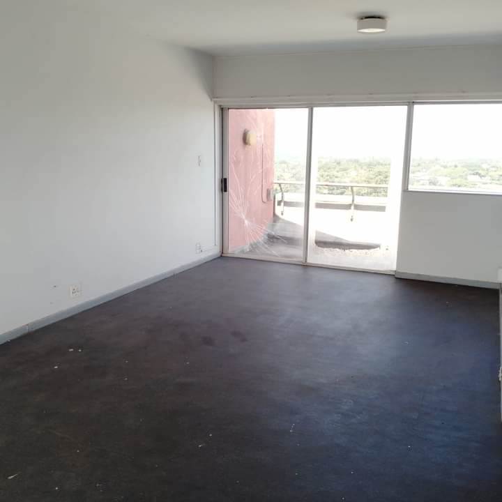 375  m² Commercial space in Pinetown Central photo number 3