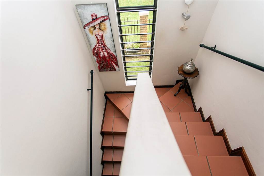 3 Bed Townhouse in Oude Westhof photo number 9