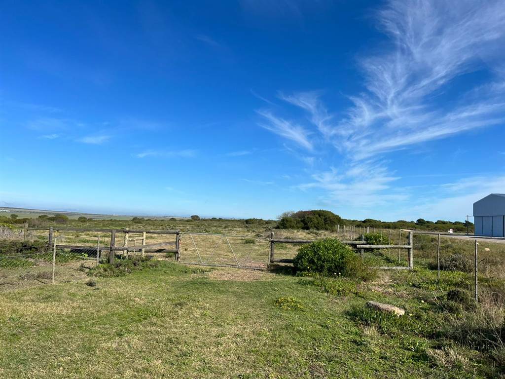 27.8 ha Land available in Mossel Bay Central photo number 3
