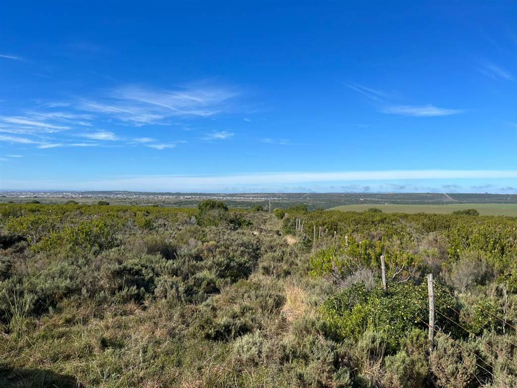 27.8 ha Land available in Mossel Bay Central photo number 1