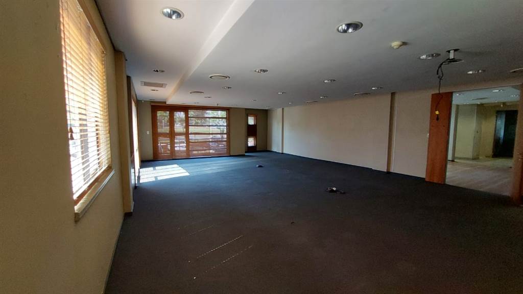 820  m² Commercial space in Doringkloof photo number 6