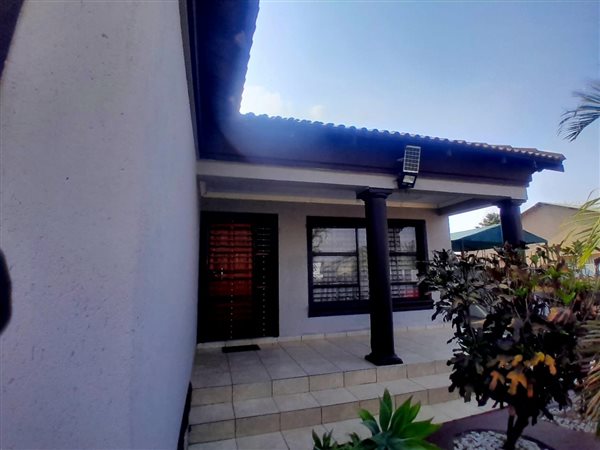 3 Bedroom House 3 Bedroom House