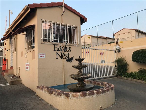 3 Bedroom Townhouse 3 Bedroom Townhouse