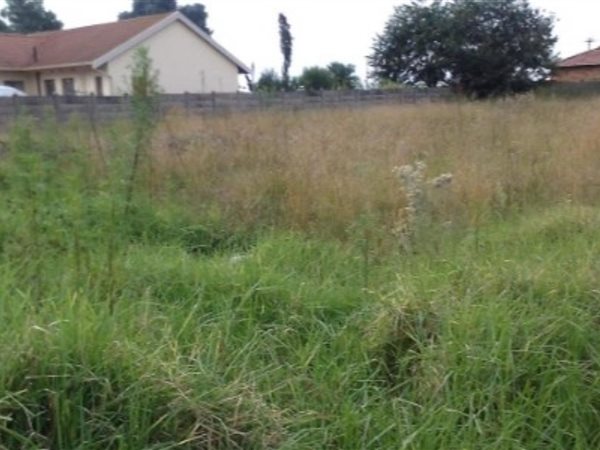 912 m² Land available in Brakpan North