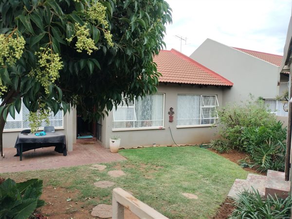 3 Bedroom Townhouse 3 Bedroom Townhouse