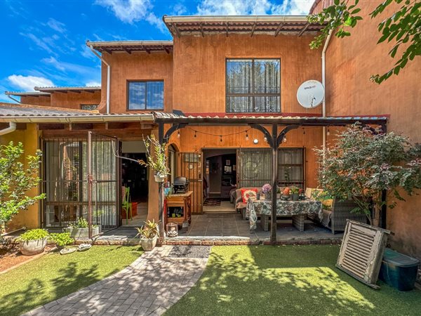 3 Bedroom Townhouse