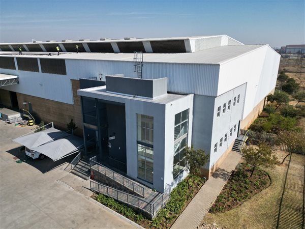 5 860  m² Industrial space