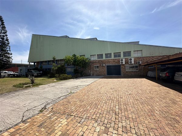 4 960  m² Industrial space