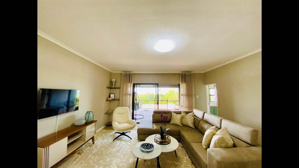 3 Bed Apartment in Umtentweni photo number 7