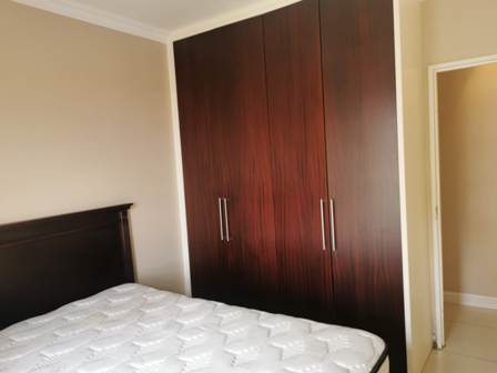 3 Bed Apartment in Athlone Park photo number 16