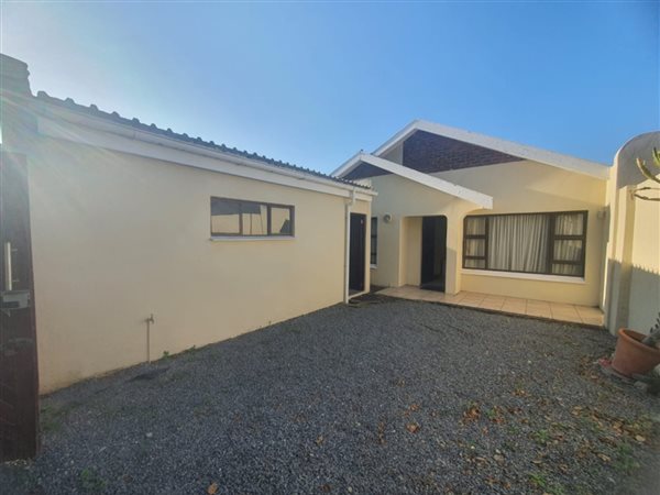 3 Bedroom Townhouse 3 Bedroom Townhouse