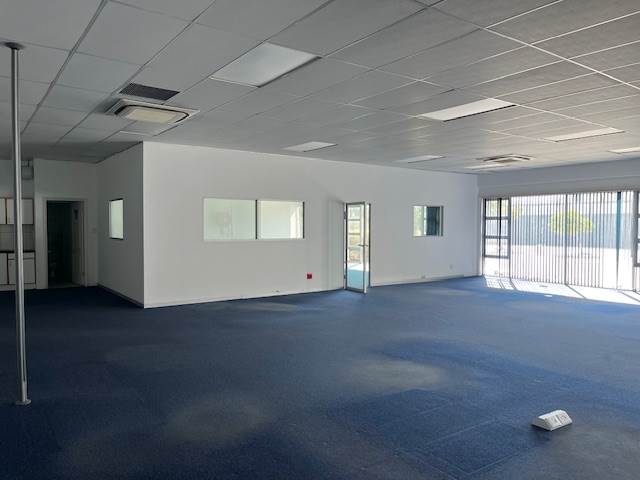 532  m² Office Space in Century City photo number 4