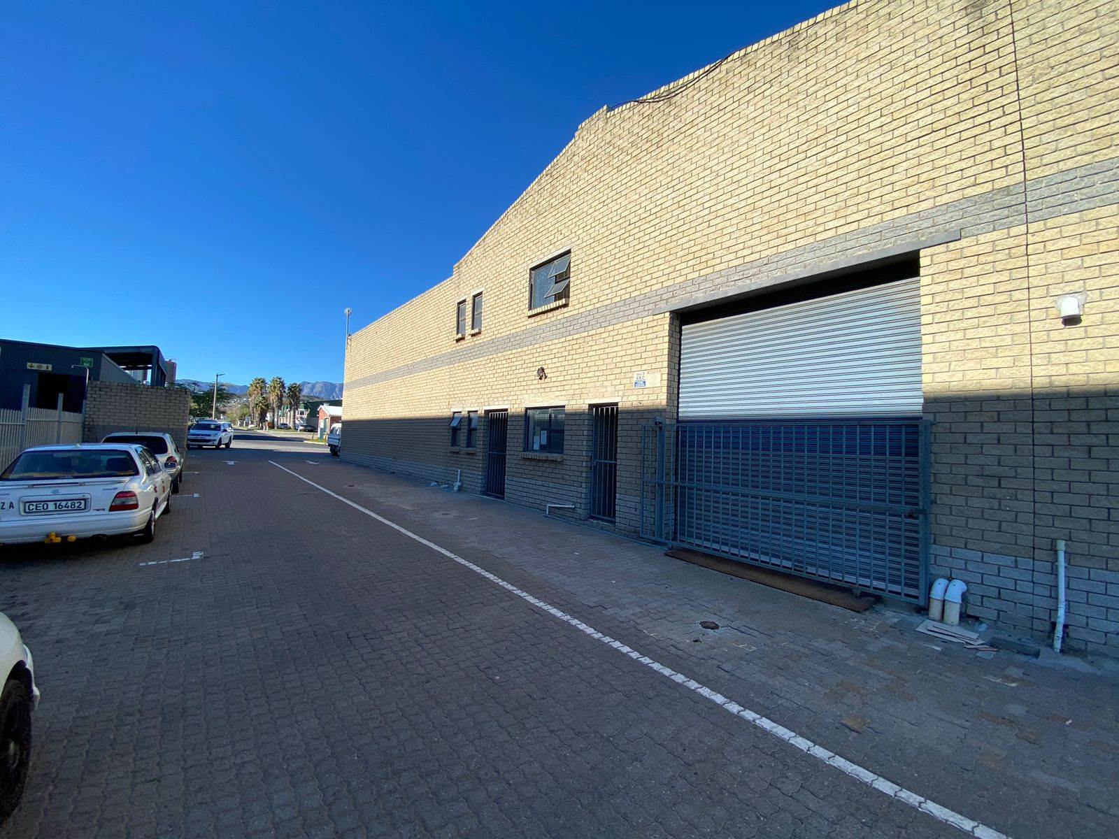 120  m² Industrial space in Somerset West Business Park photo number 3