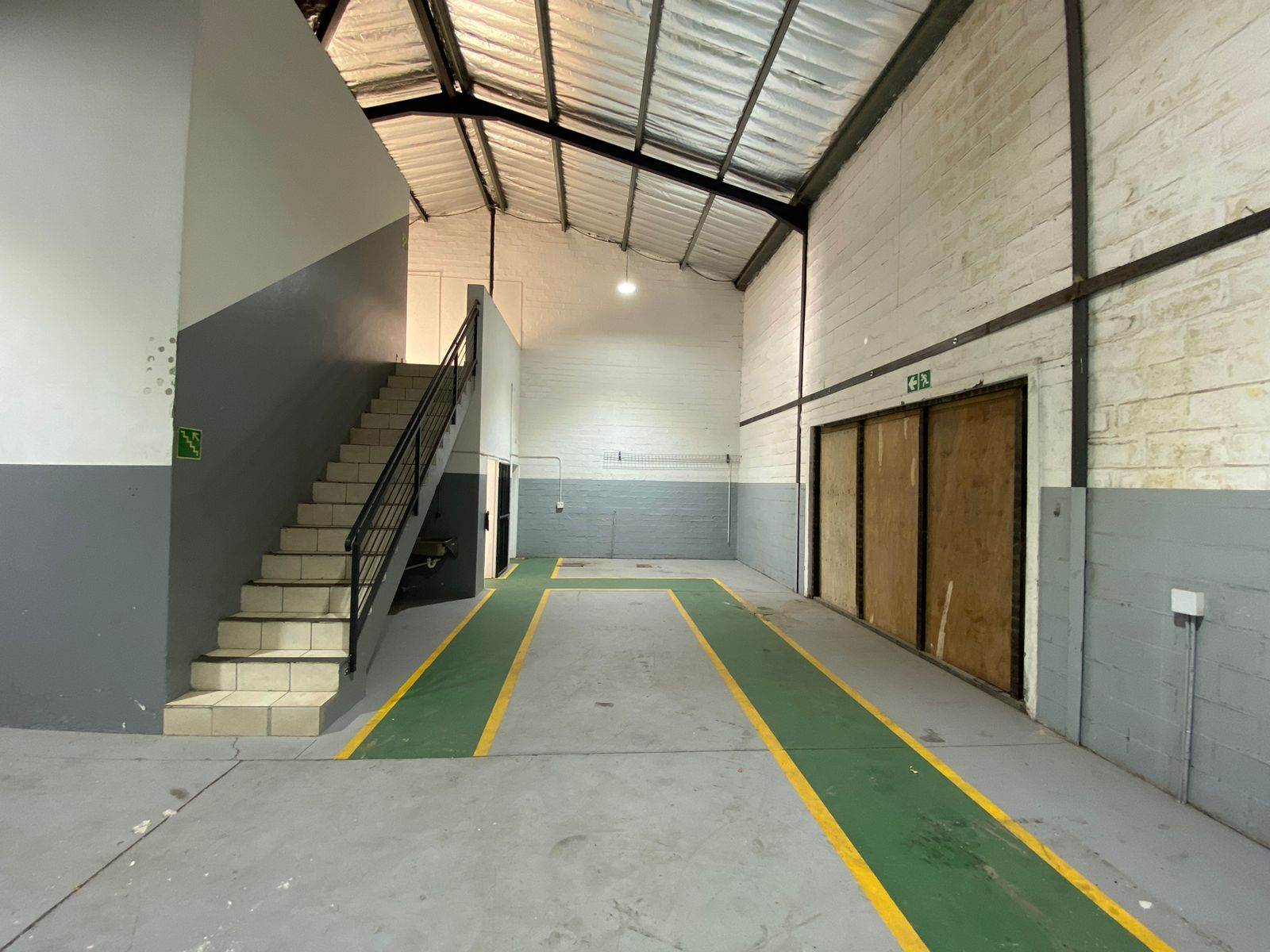 120  m² Industrial space in Somerset West Business Park photo number 5