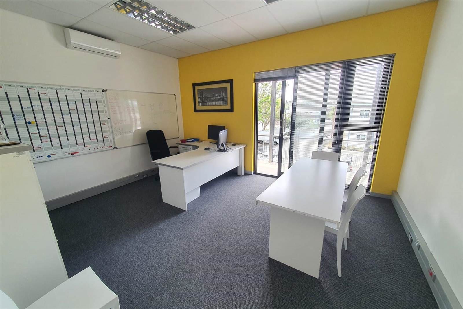 414  m² Commercial space in Walmer photo number 2