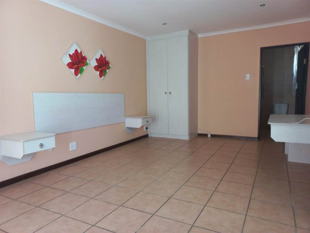3 Bed House in Port Nolloth photo number 23