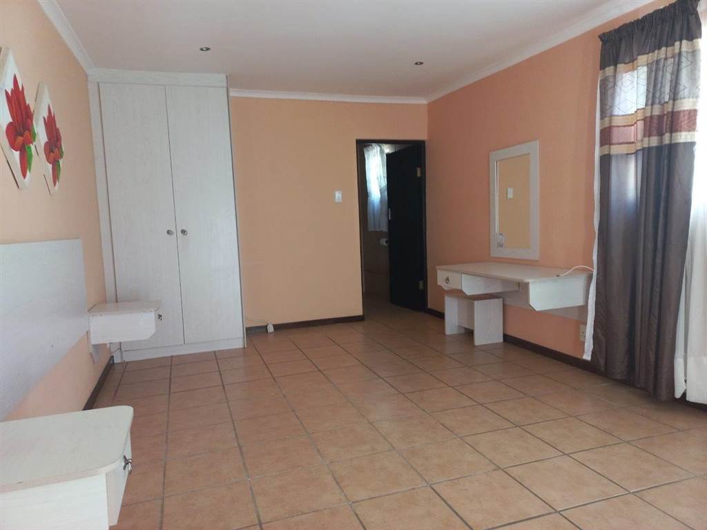 3 Bed House in Port Nolloth photo number 22