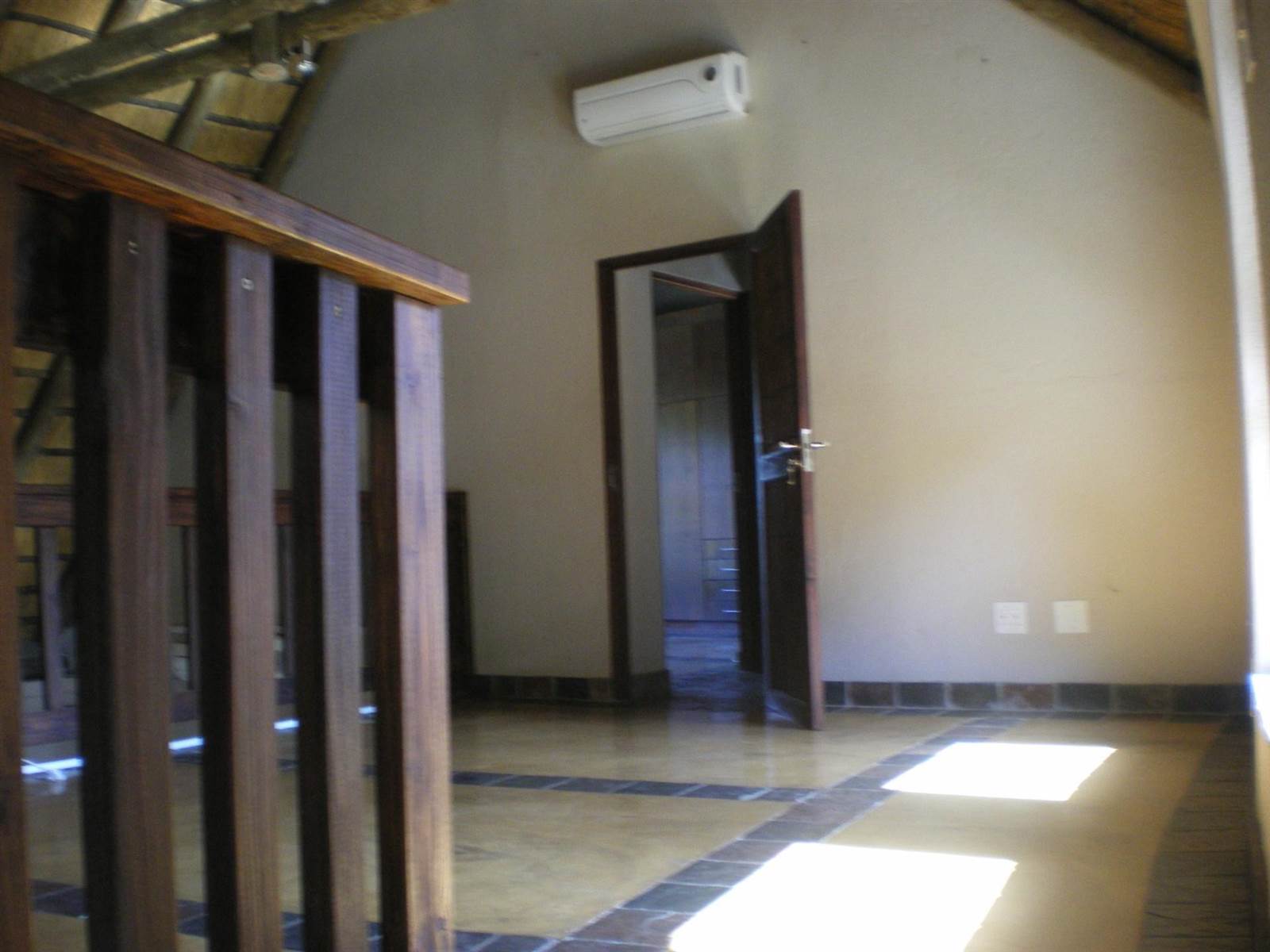 2 Bed Apartment in Phalaborwa photo number 4