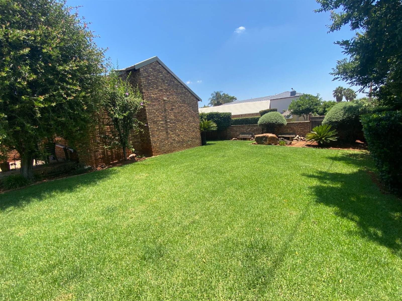 2 Bed House in Highveld photo number 16