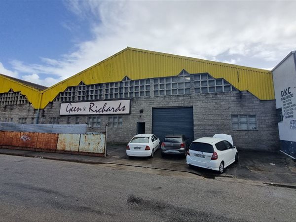 999  m² Industrial space