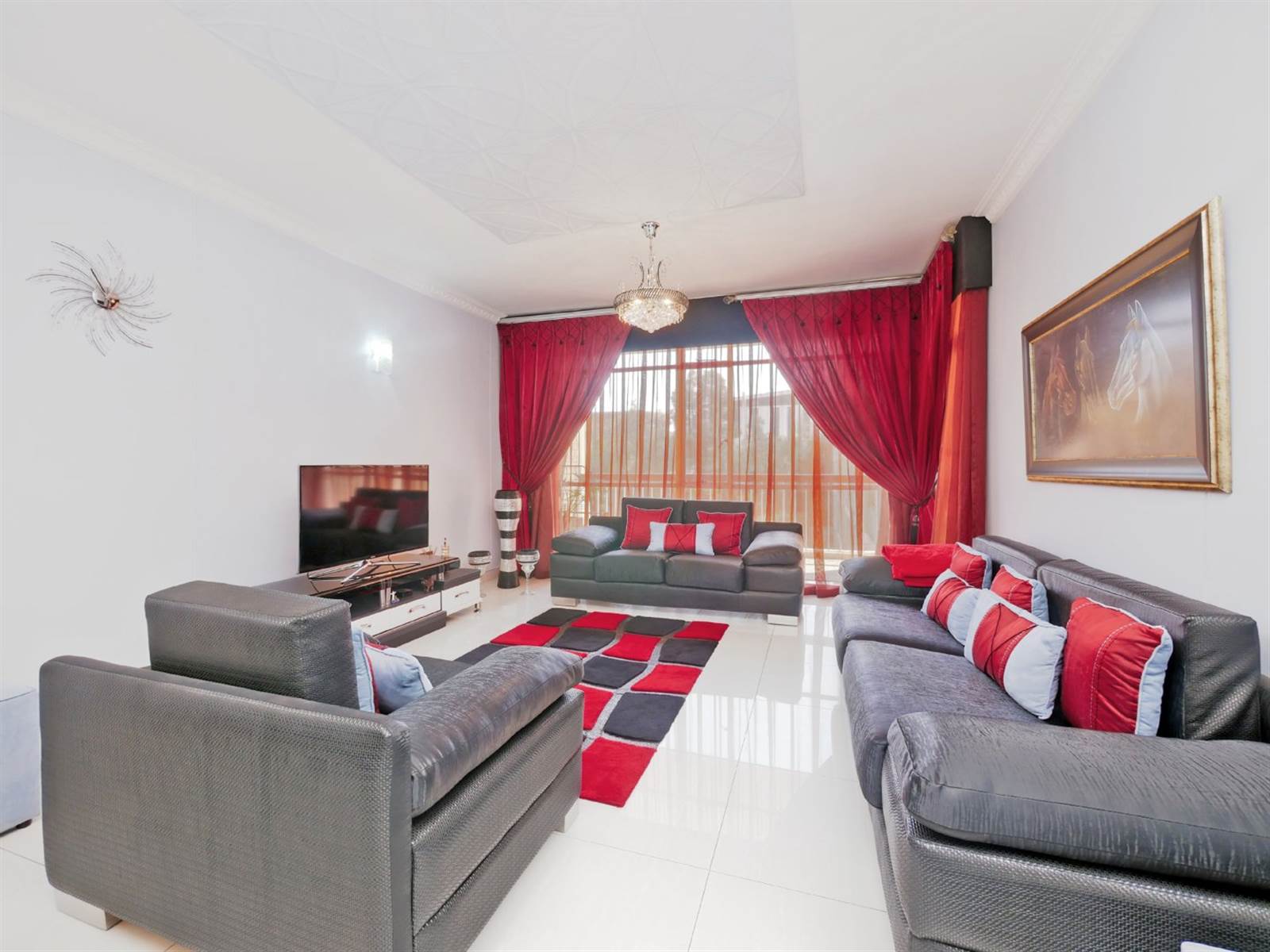 3 Bed Flat in Parktown photo number 5