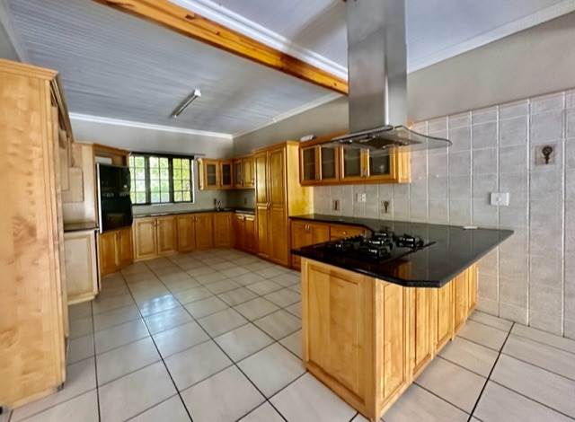4 Bed House in Sonheuwel photo number 4