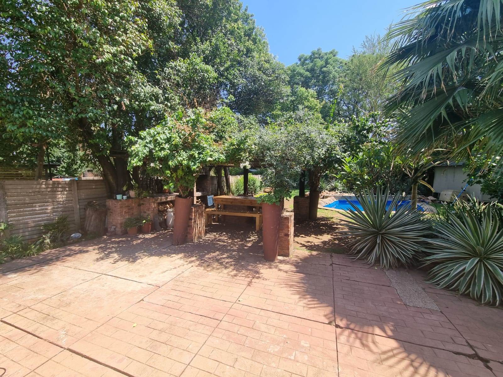 4 Bed House in Parktown Estate photo number 20