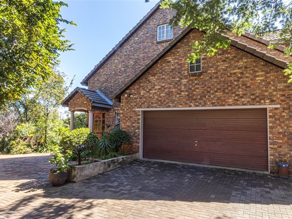 6 Bedroom House 6 Bedroom House