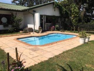 4 Bed House in Umtentweni photo number 4