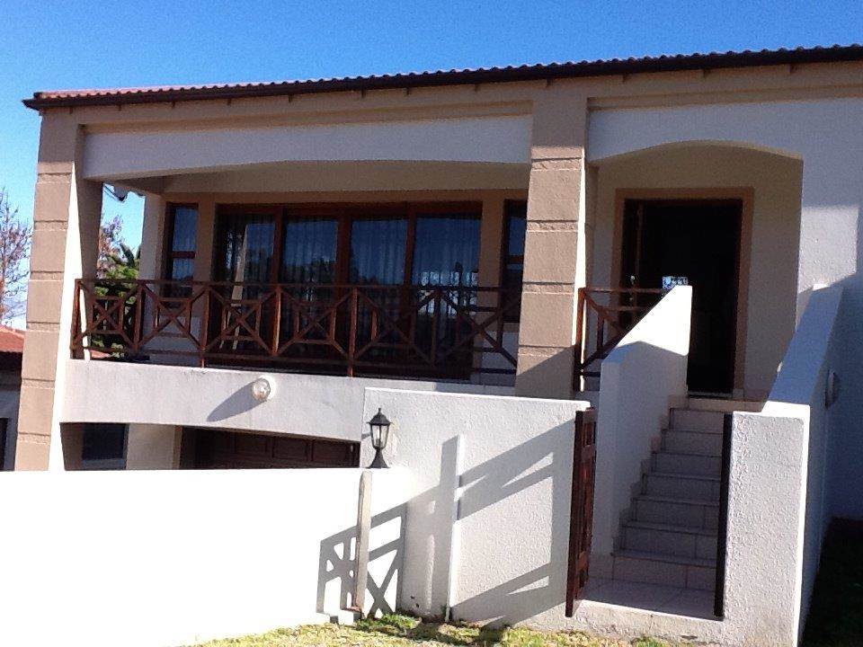 3 Bed Townhouse in Uvongo photo number 24