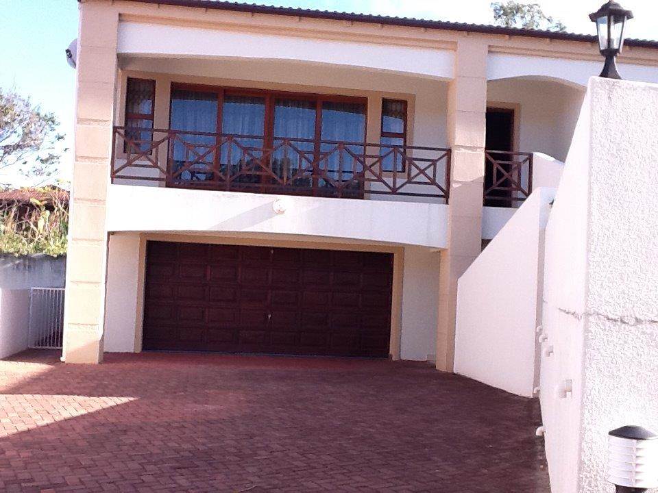 3 Bed Townhouse in Uvongo photo number 29