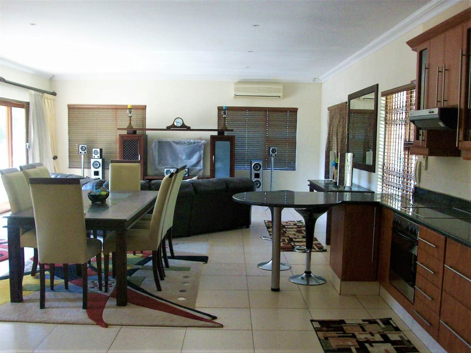 3 Bed Townhouse in Uvongo photo number 2