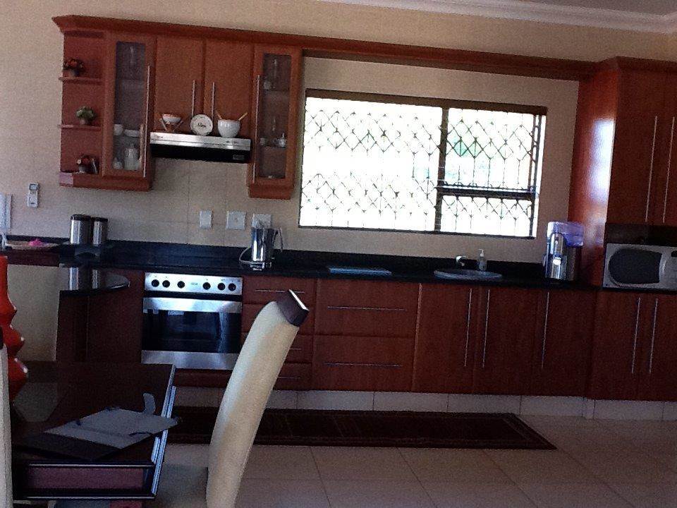 3 Bed Townhouse in Uvongo photo number 25