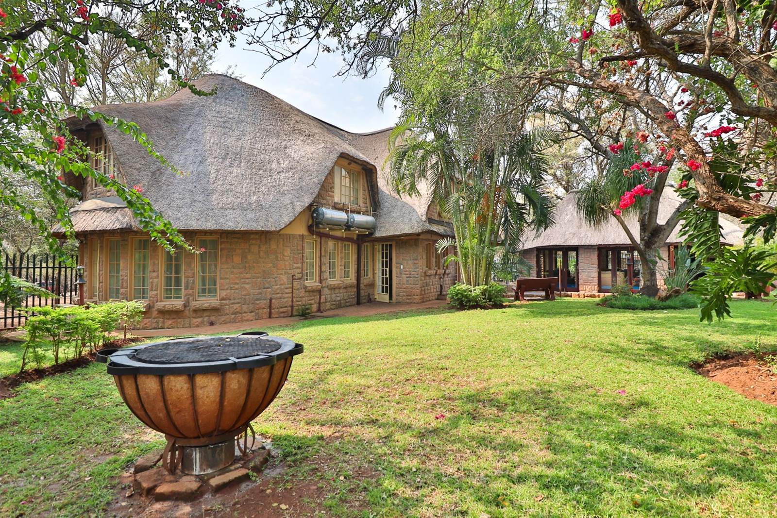 6 Bed House in Marloth Park photo number 4