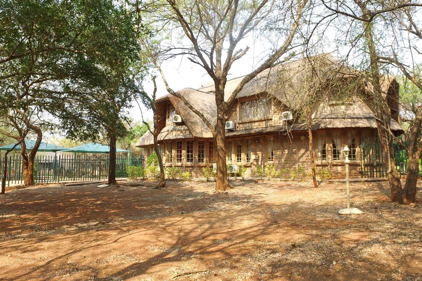 6 Bed House in Marloth Park photo number 3