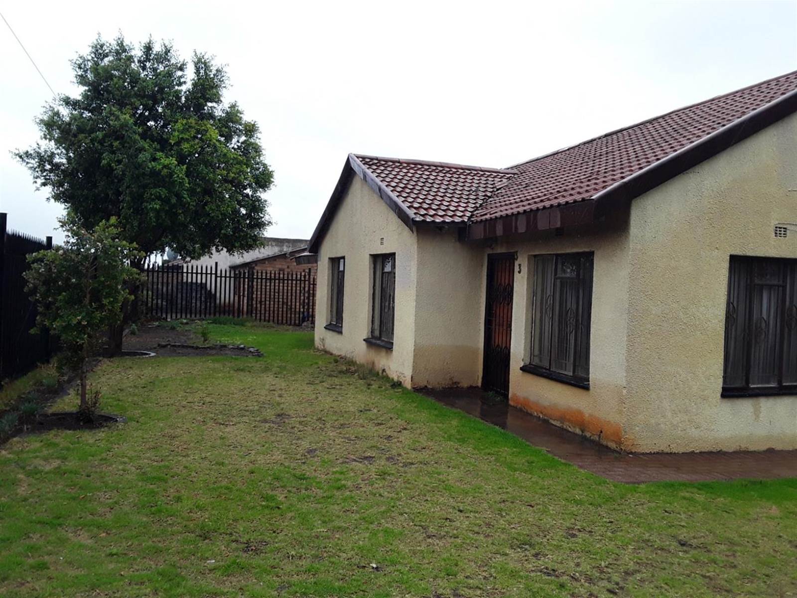 3 Bed House in Naledi photo number 5