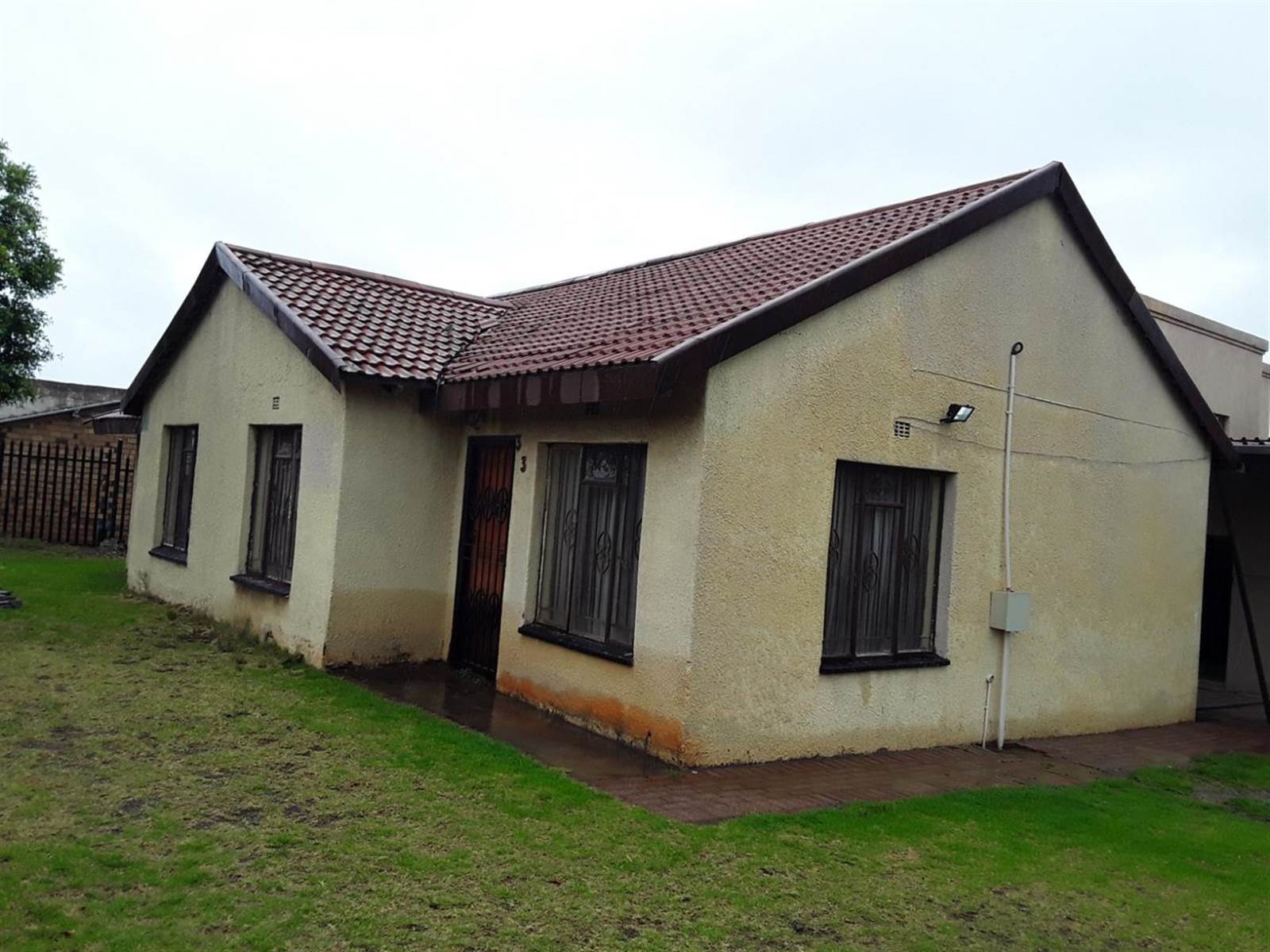 3 Bed House in Naledi photo number 4