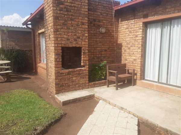 3 Bed House in Tsakane