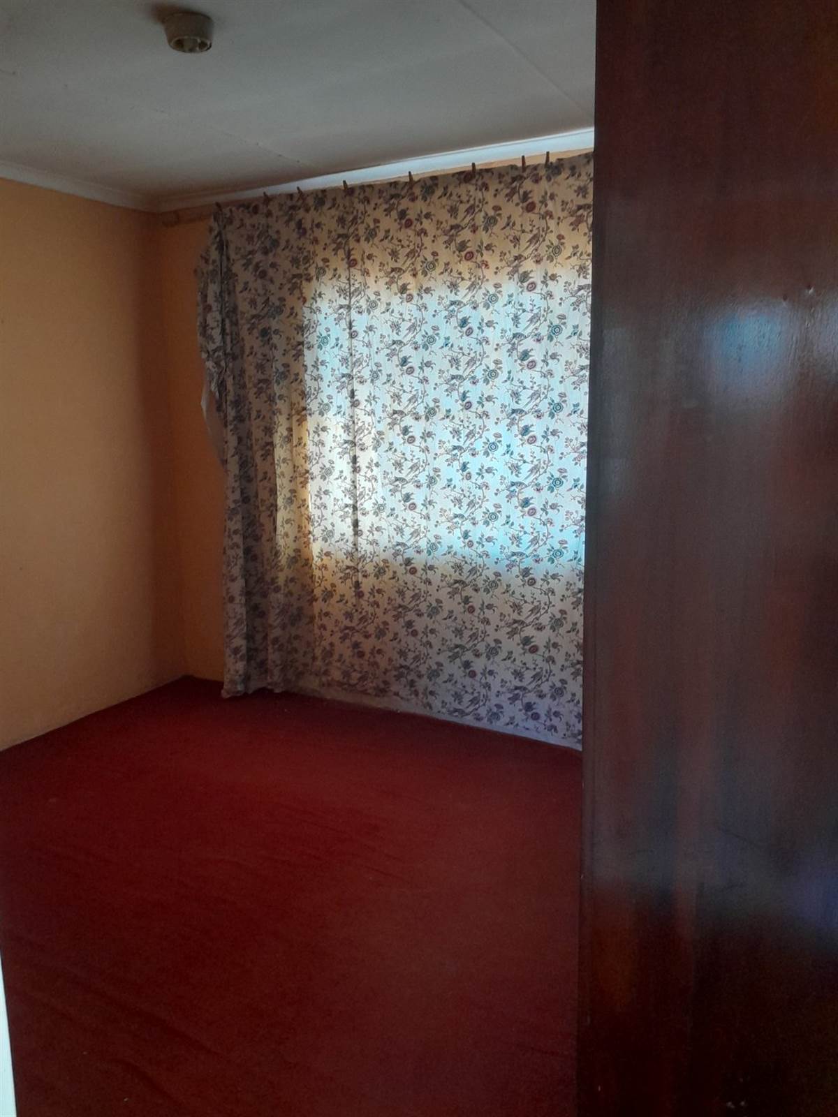 2 Bed House in Mabopane photo number 11
